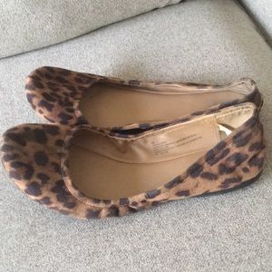 Mossimo leopard flats size 10